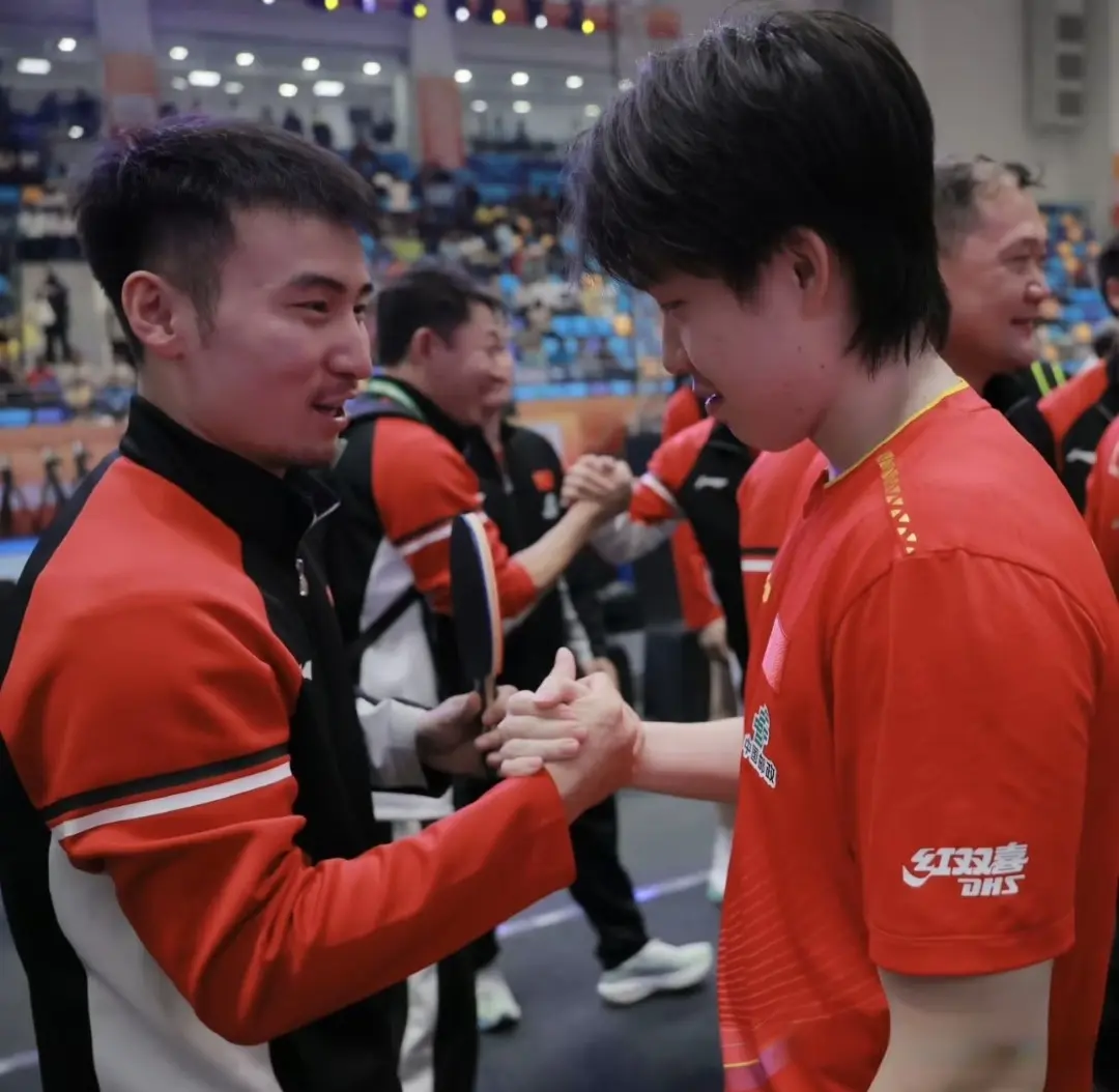 评论区很欢, alt 评论区很欢, alt