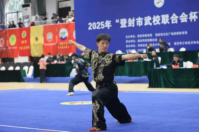 招式, 地同步进行, 刘超峰